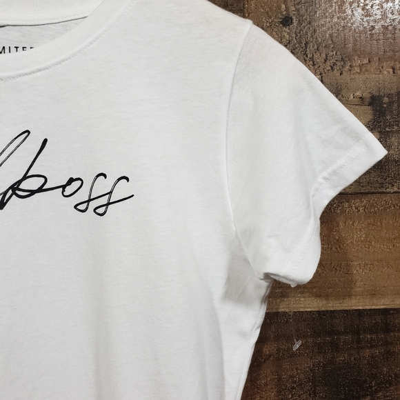 The Limited NWOT girlboss short sleeve t-shirt - Picture 3 of 7